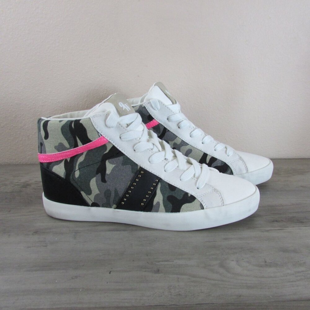 Nine West Women's 10 Stunnah Camo High Top Sneaker Shoe Med Green Camo